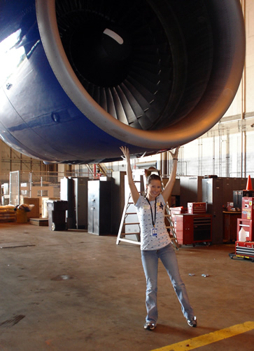 Holding up a 747